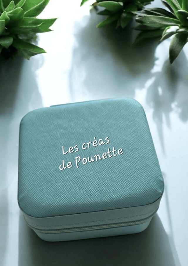 Coffret boite à bijoux + boucles