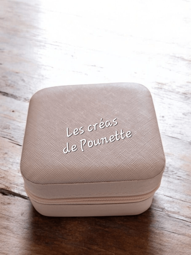 Coffret boite à bijoux + boucles