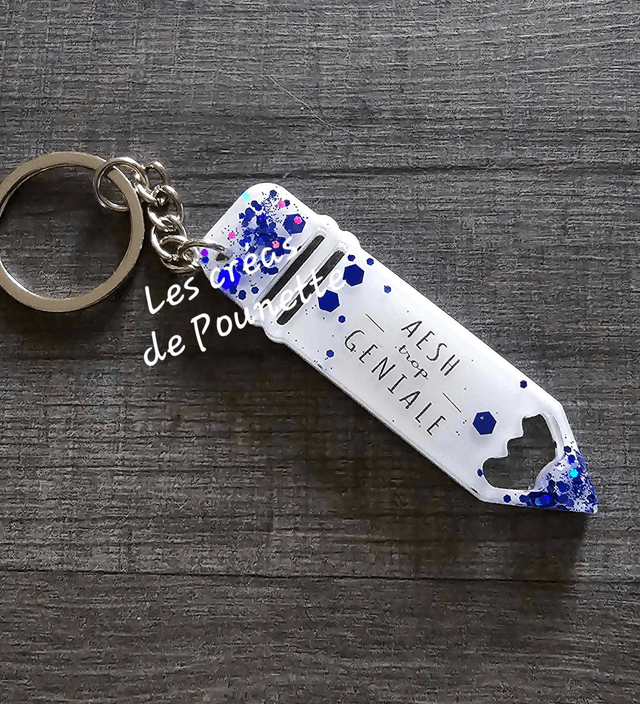 Porte clés crayon AESH
