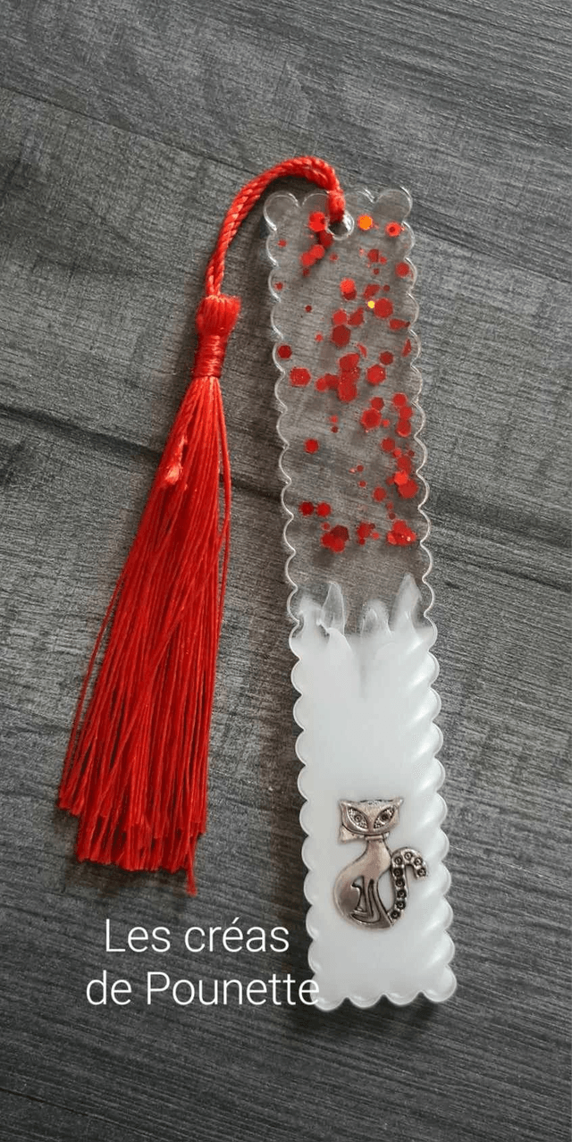 Marque-page chat rouge et sa bague de lecture