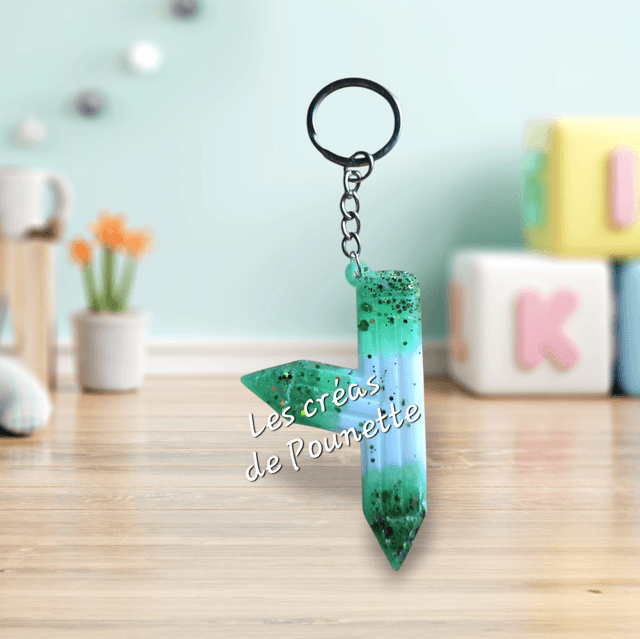 Porte-clés initiale crayons