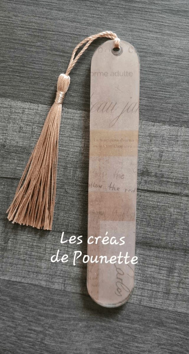Marque-page style vintage 2 et sa bague de lecture